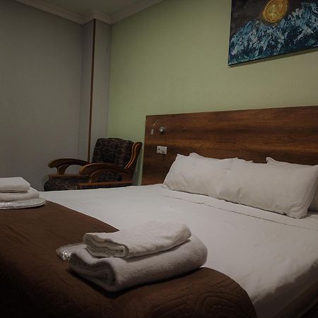 Hotel Georgian Kutaisi Dış mekan fotoğraf