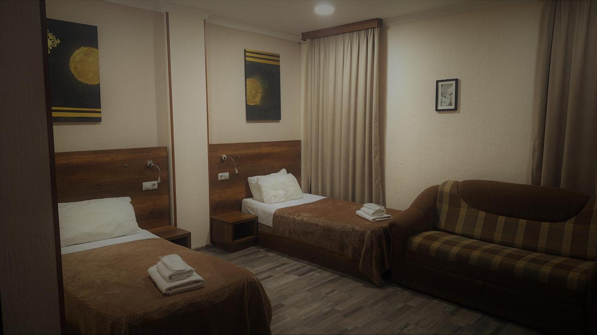 Hotel Georgian Kutaisi Dış mekan fotoğraf