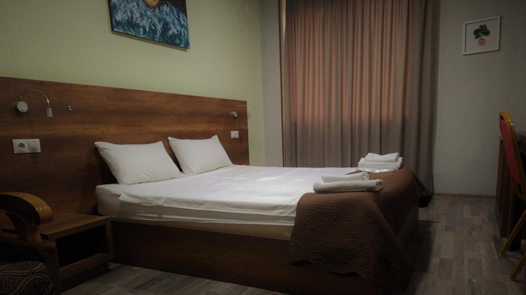 Hotel Georgian Kutaisi Dış mekan fotoğraf