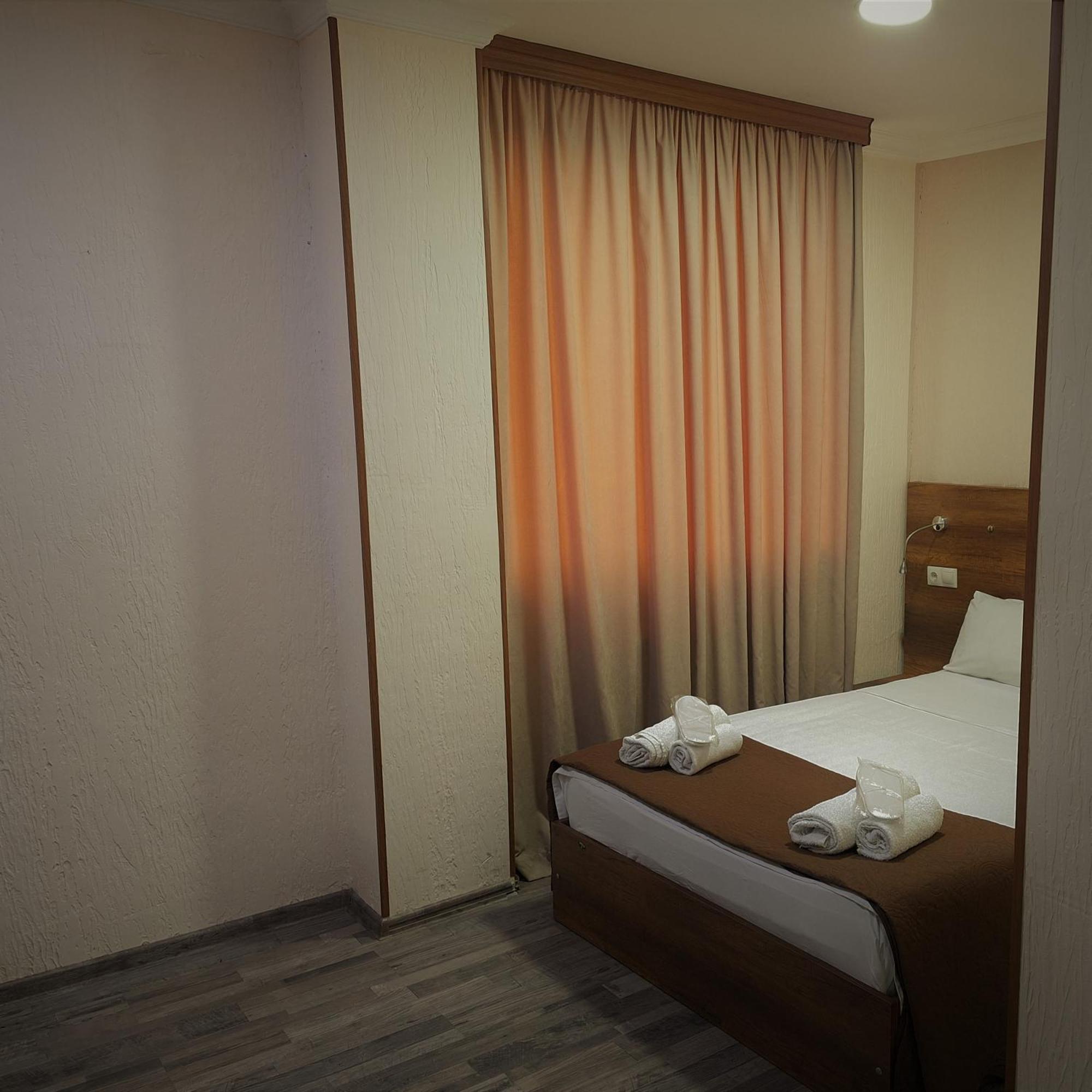 Hotel Georgian Kutaisi Dış mekan fotoğraf