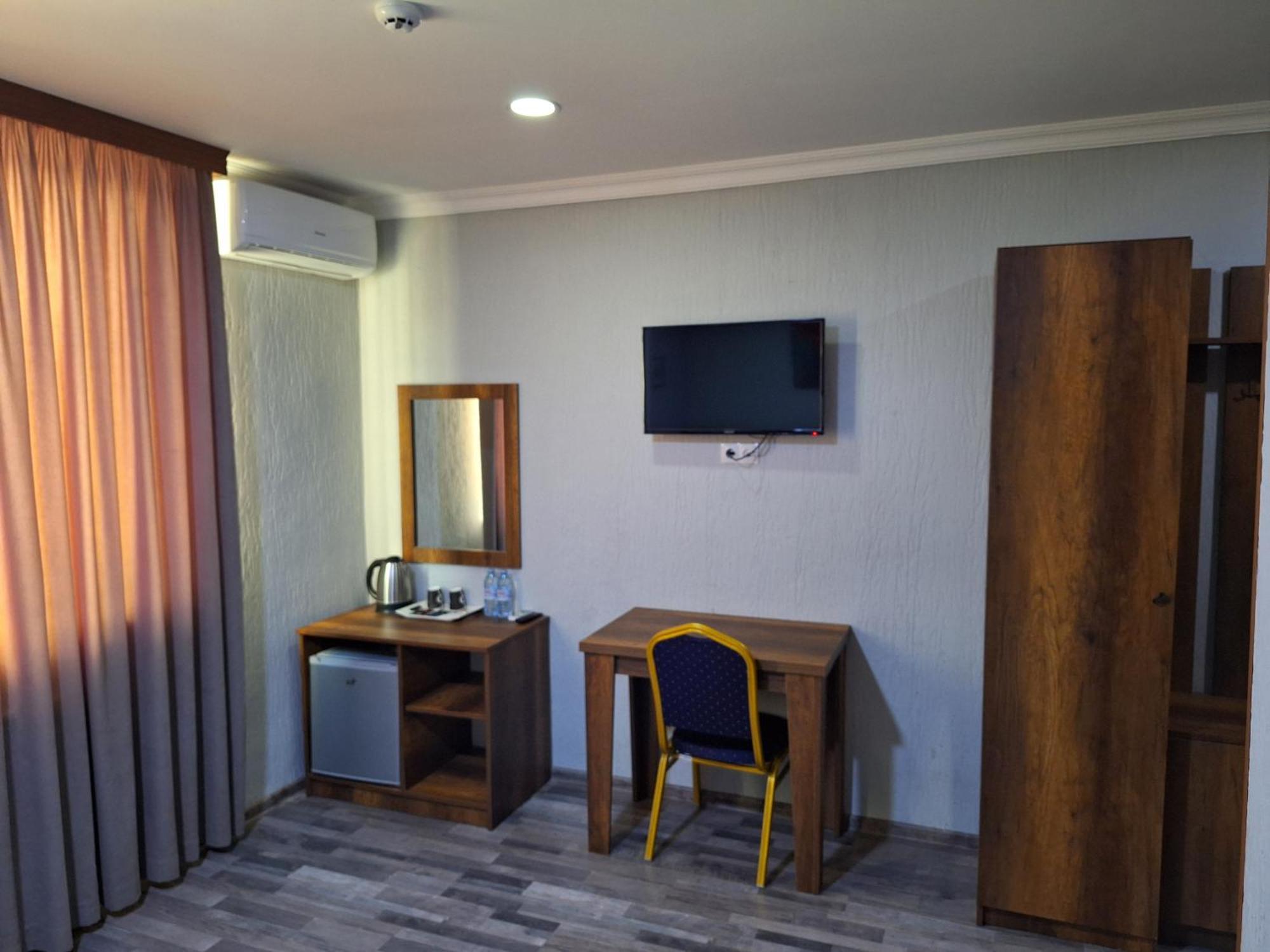 Hotel Georgian Kutaisi Dış mekan fotoğraf