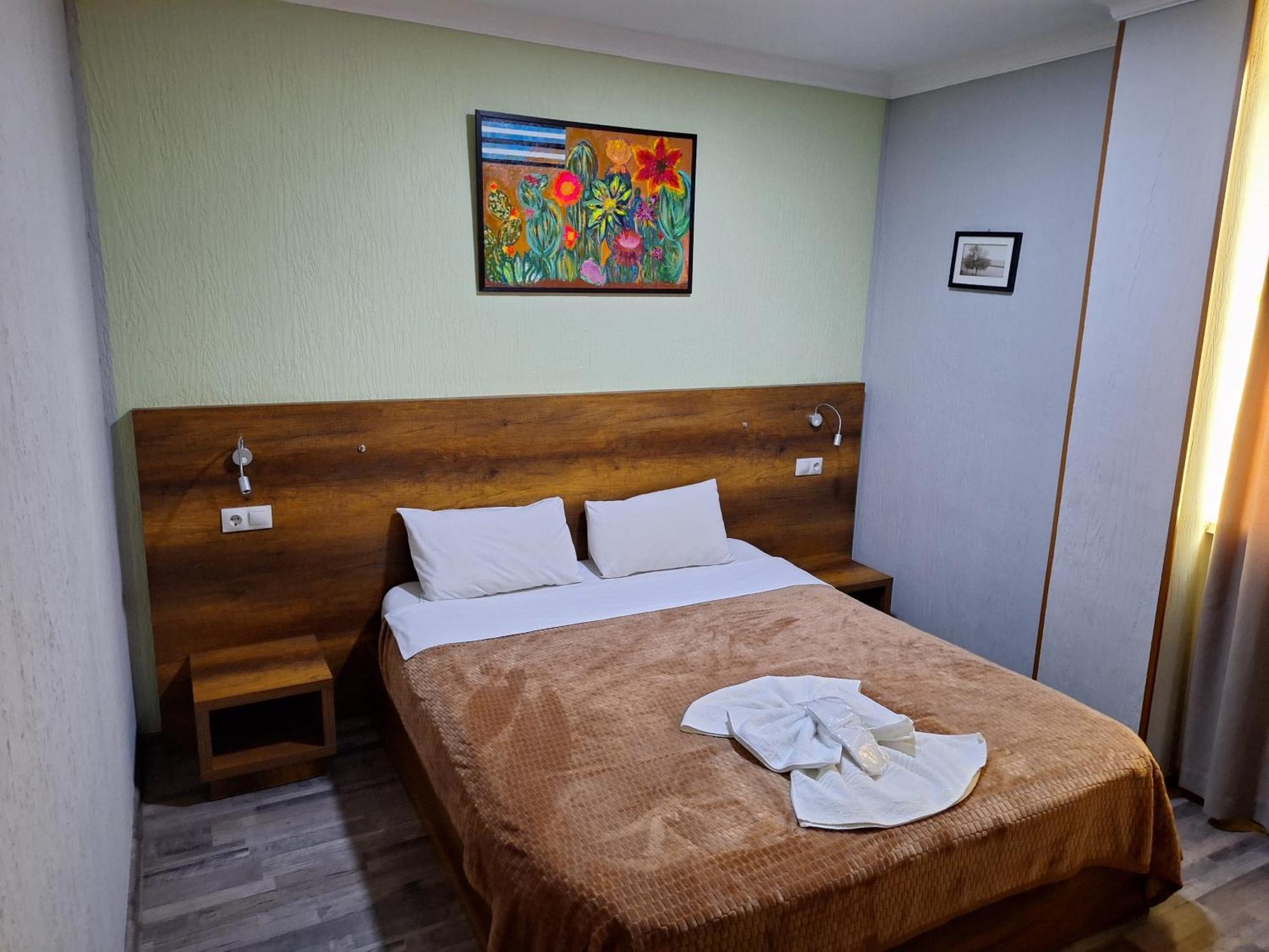 Hotel Georgian Kutaisi Dış mekan fotoğraf