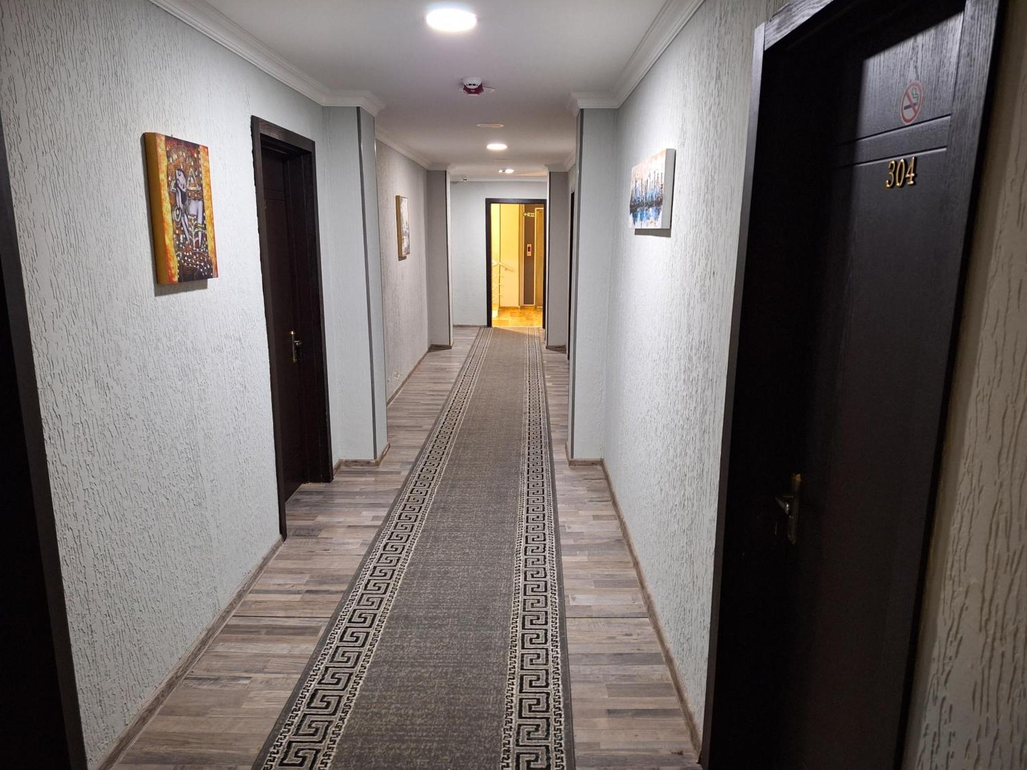Hotel Georgian Kutaisi Dış mekan fotoğraf