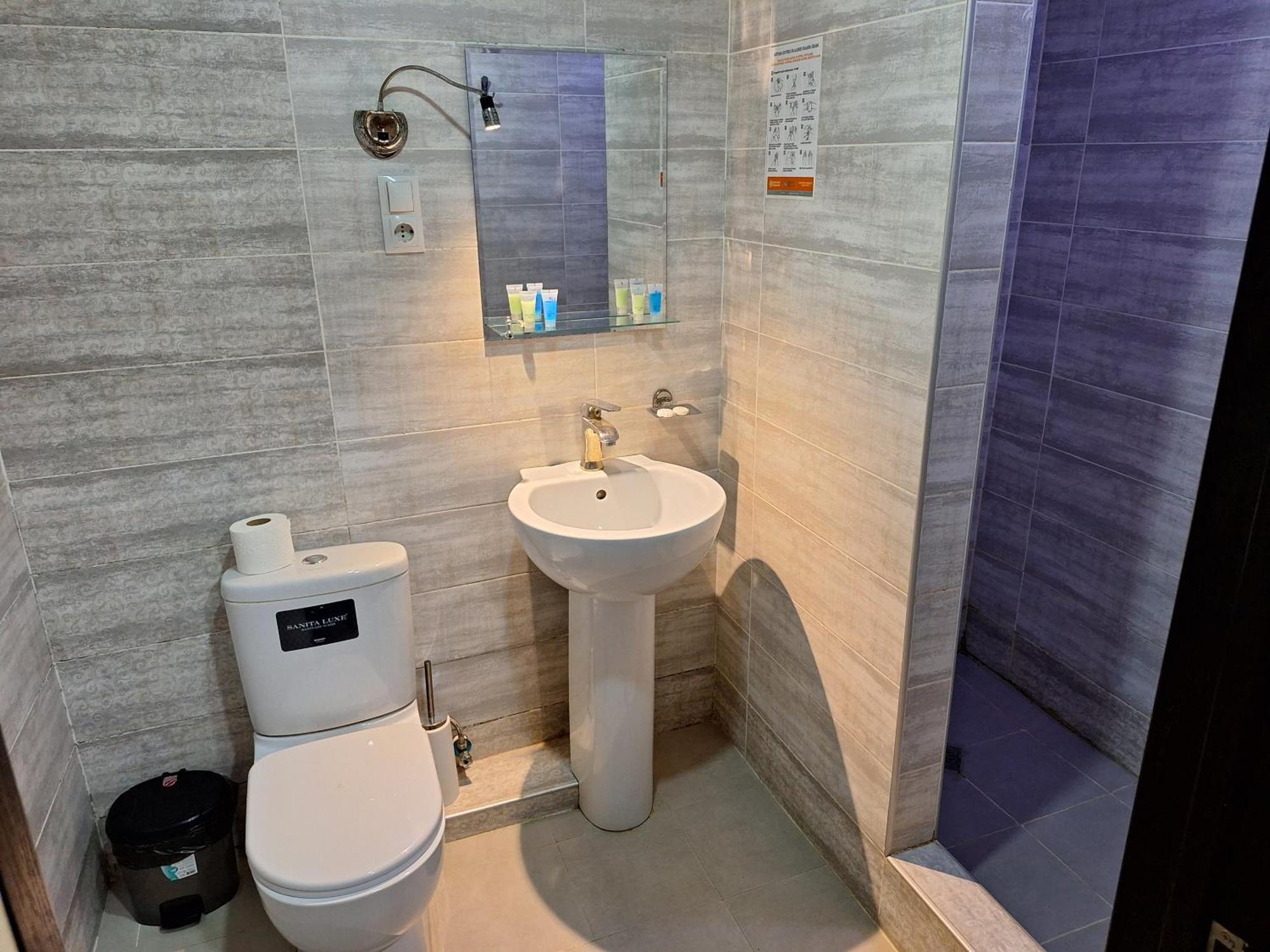 Hotel Georgian Kutaisi Dış mekan fotoğraf