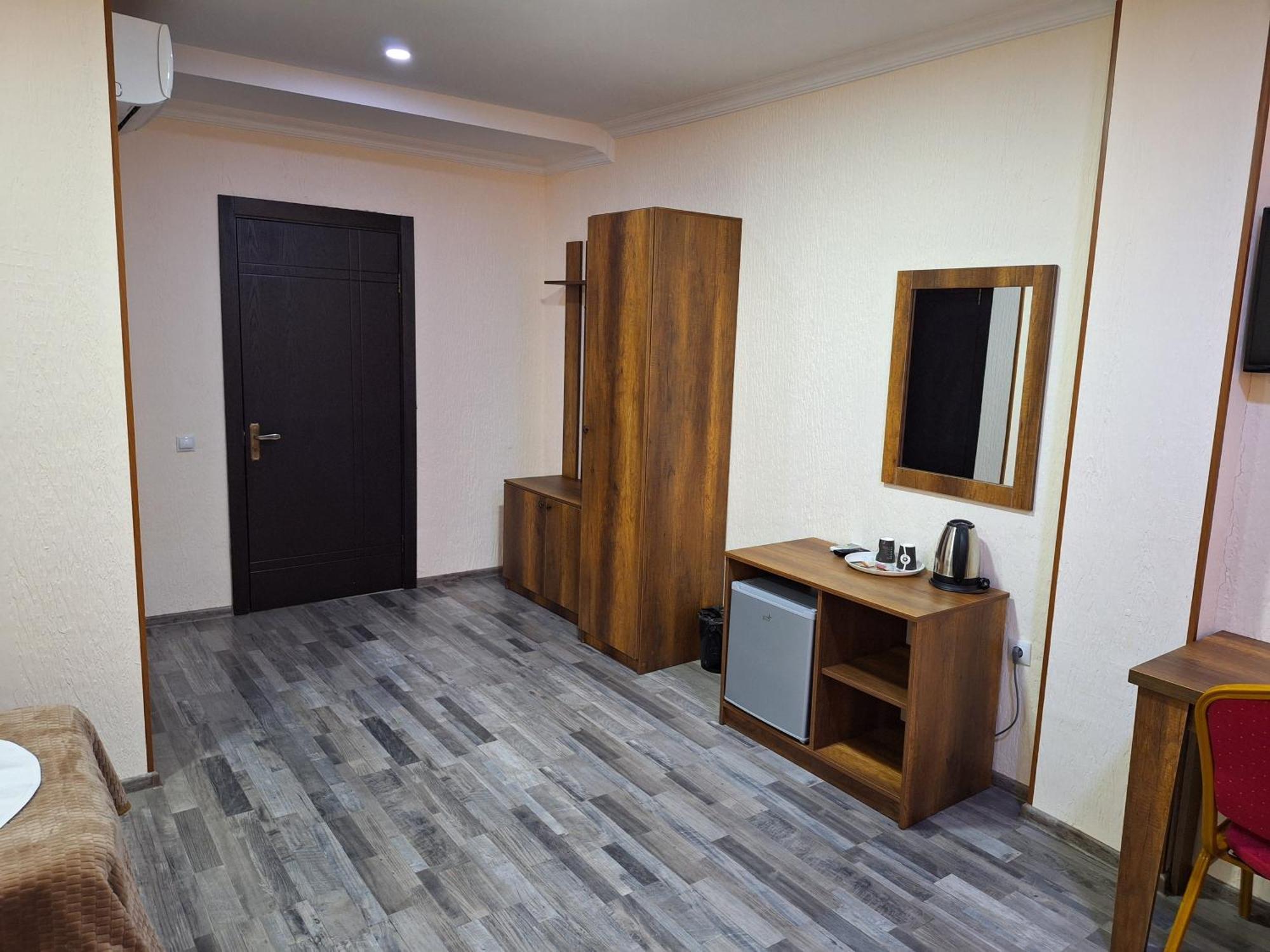 Hotel Georgian Kutaisi Dış mekan fotoğraf