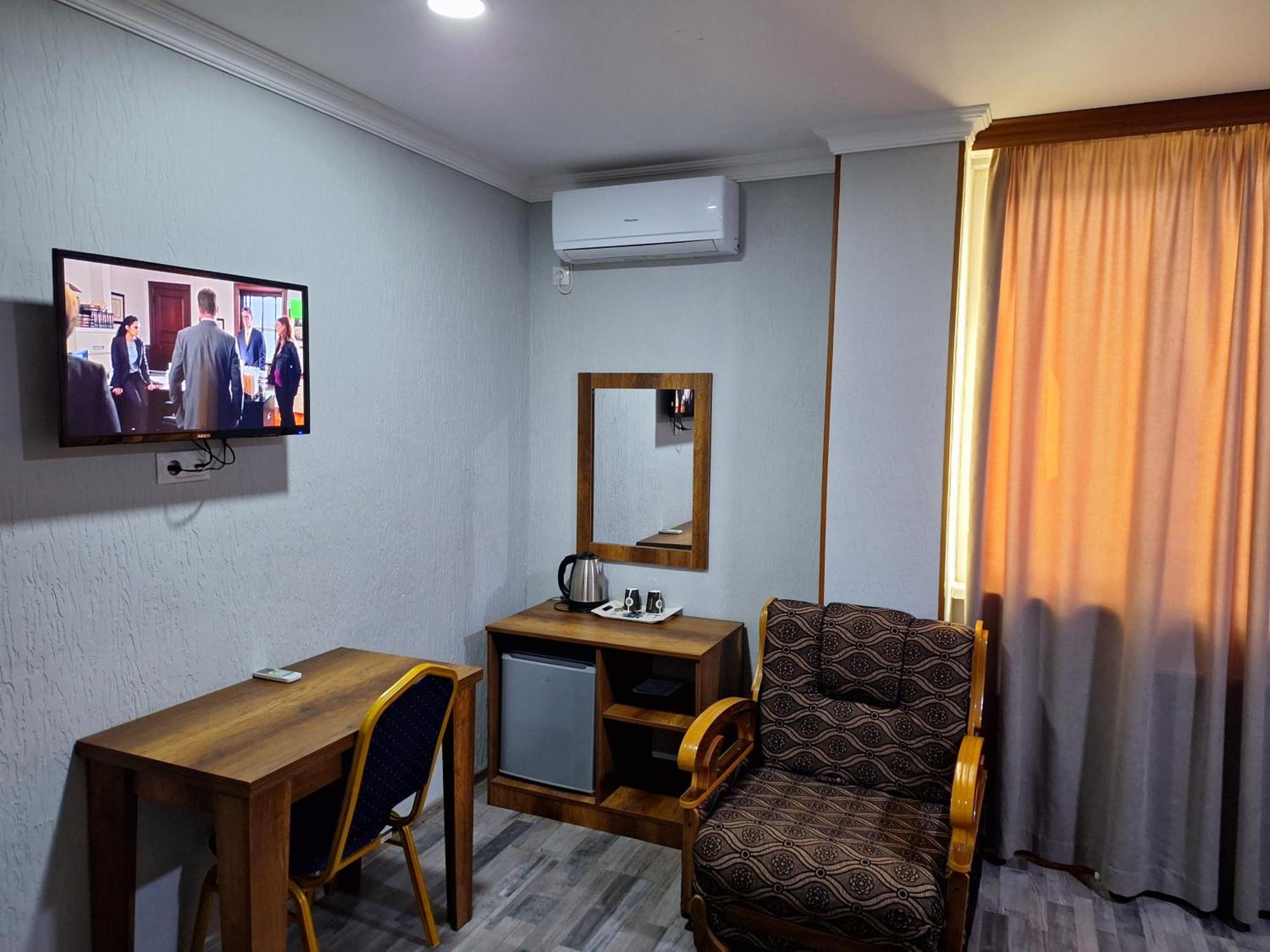 Hotel Georgian Kutaisi Dış mekan fotoğraf
